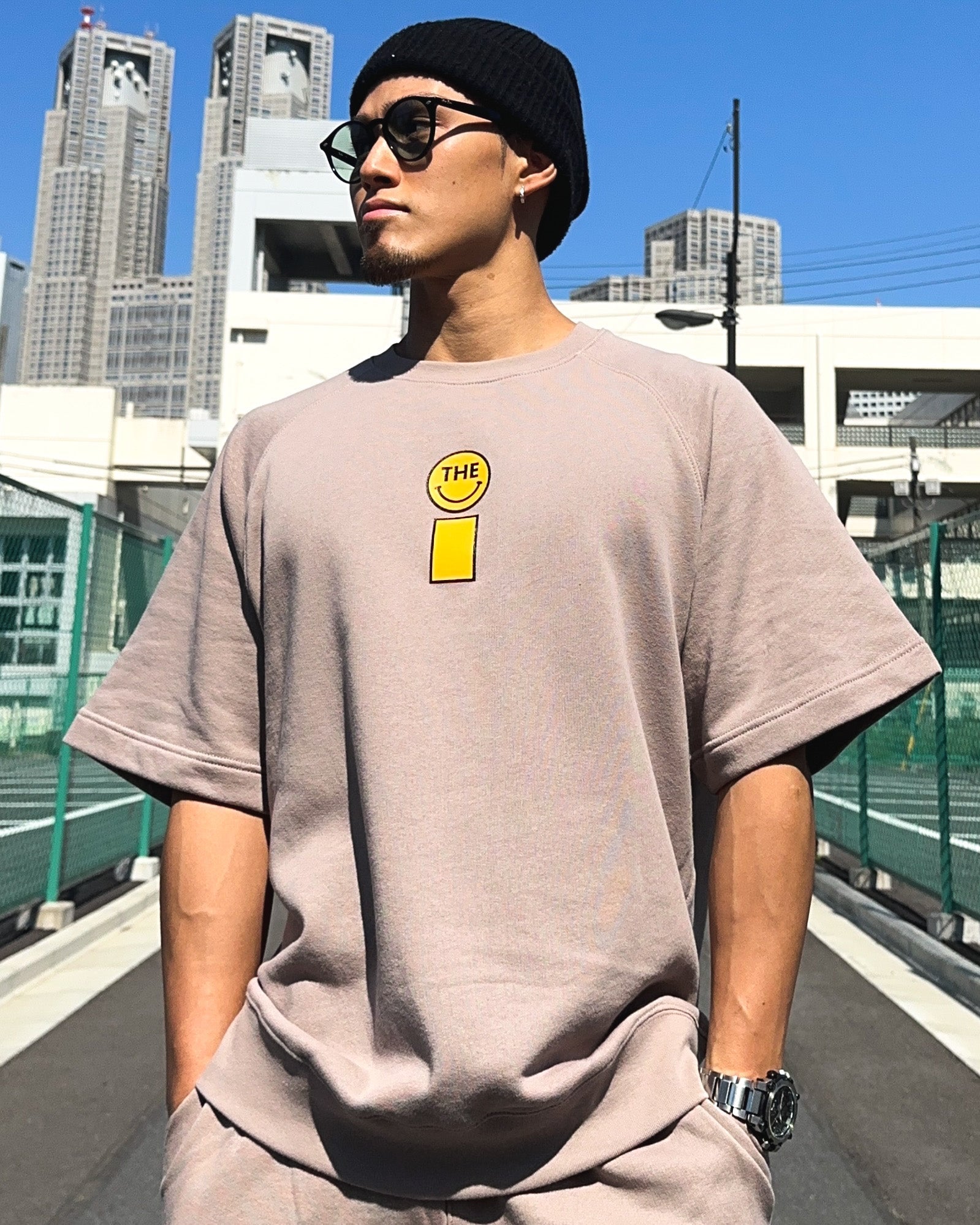 Smiley Relax Sweat Tee & Shorts Setup - Smokey Beige