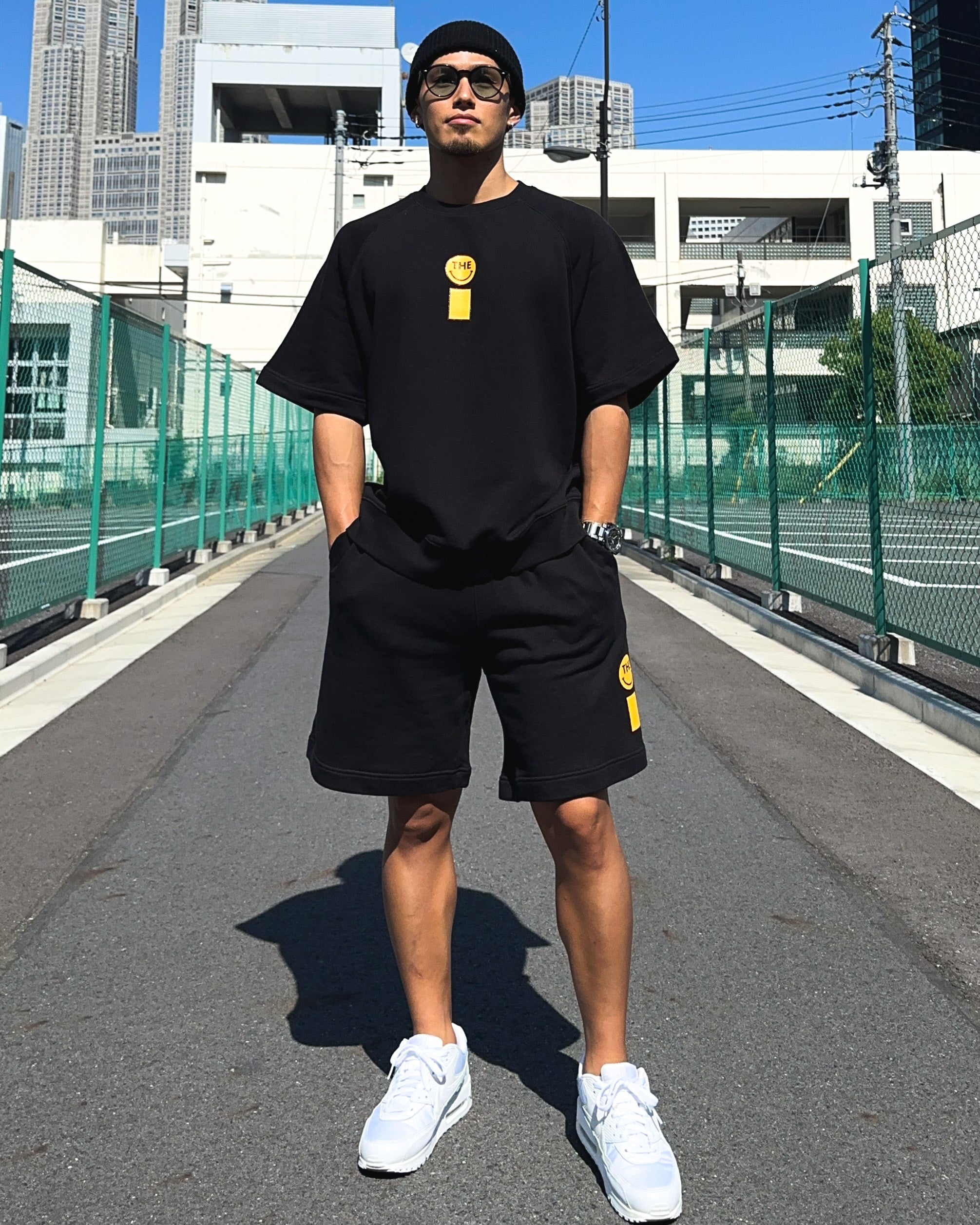 Smiley Relax Sweat Tee & Shorts Setup - Black