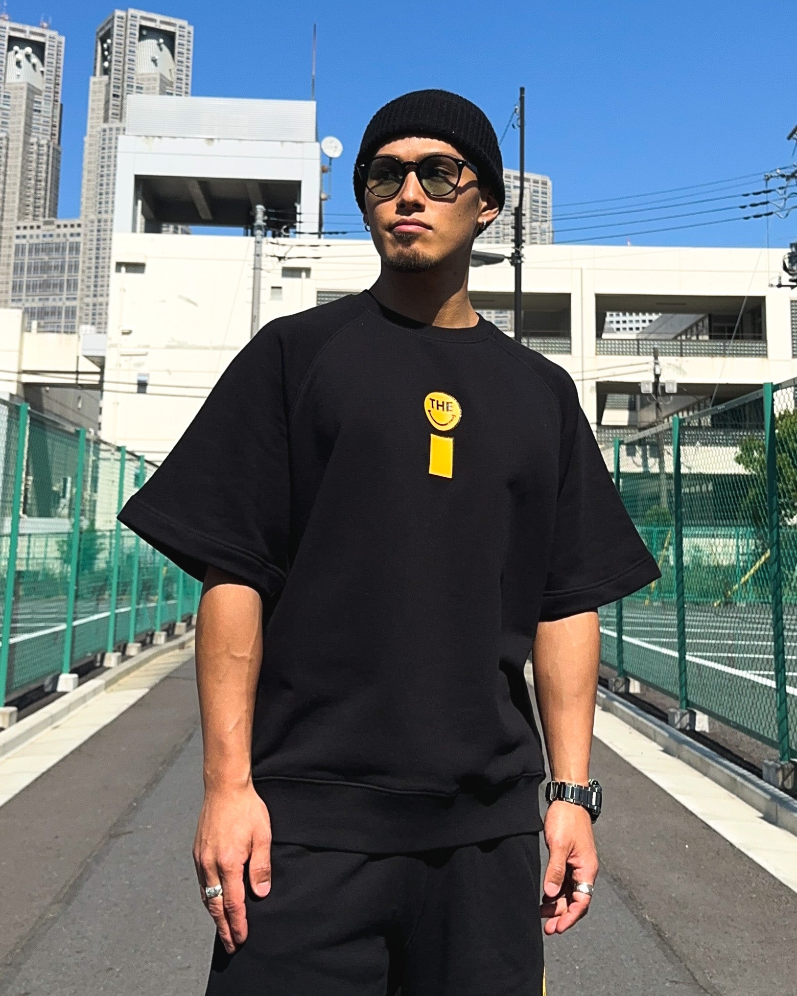 Smiley Relax Sweat Tee & Shorts Setup - Black