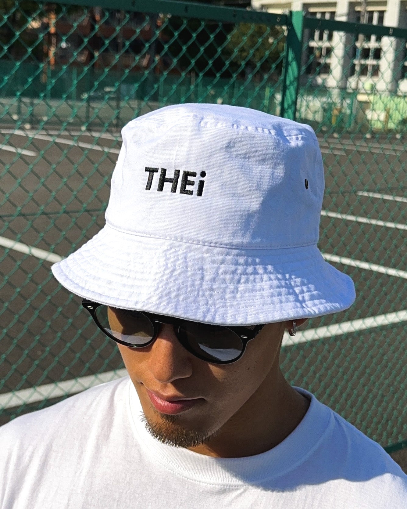 Basic One Point Bucket Hat - White