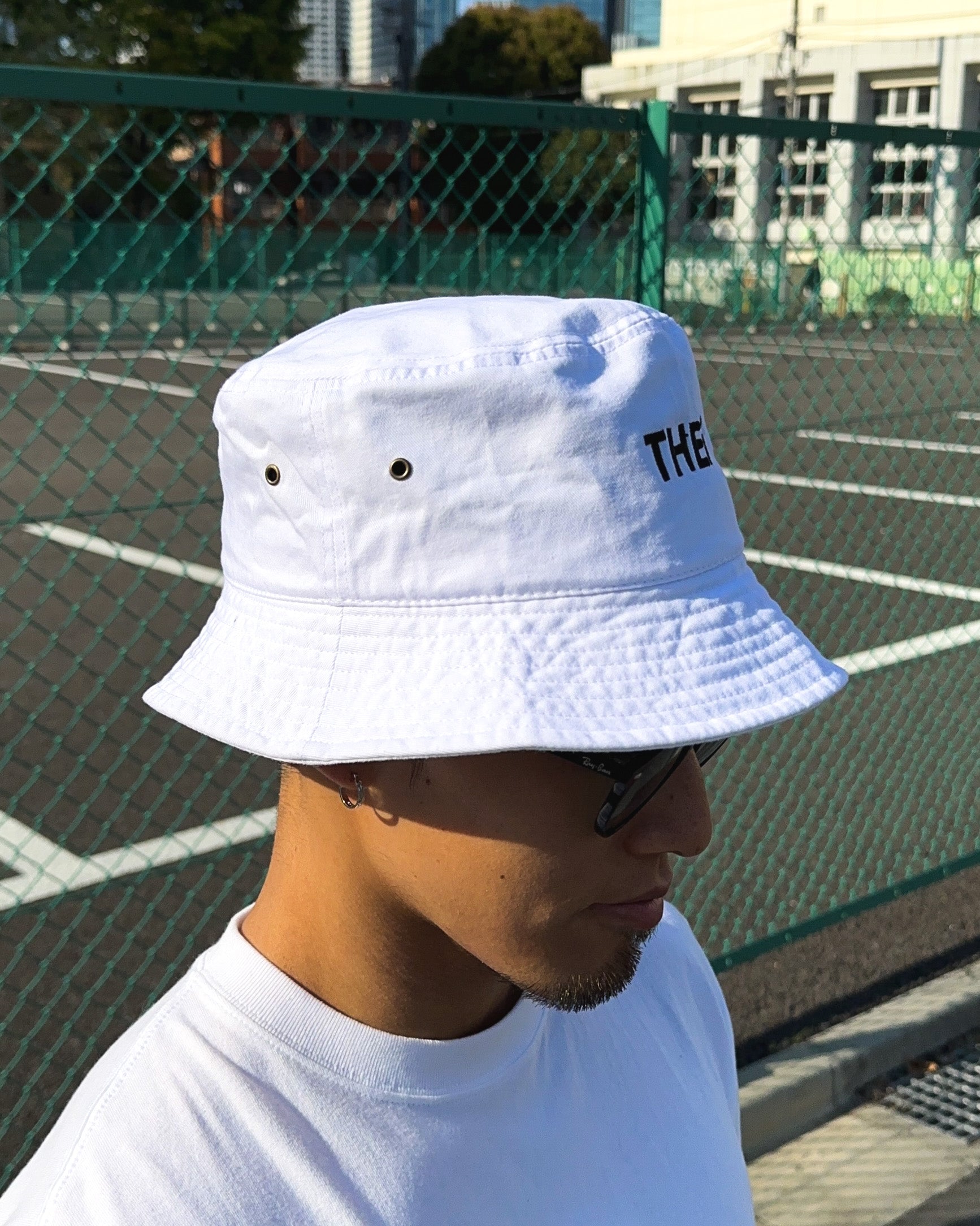 Basic One Point Bucket Hat - White