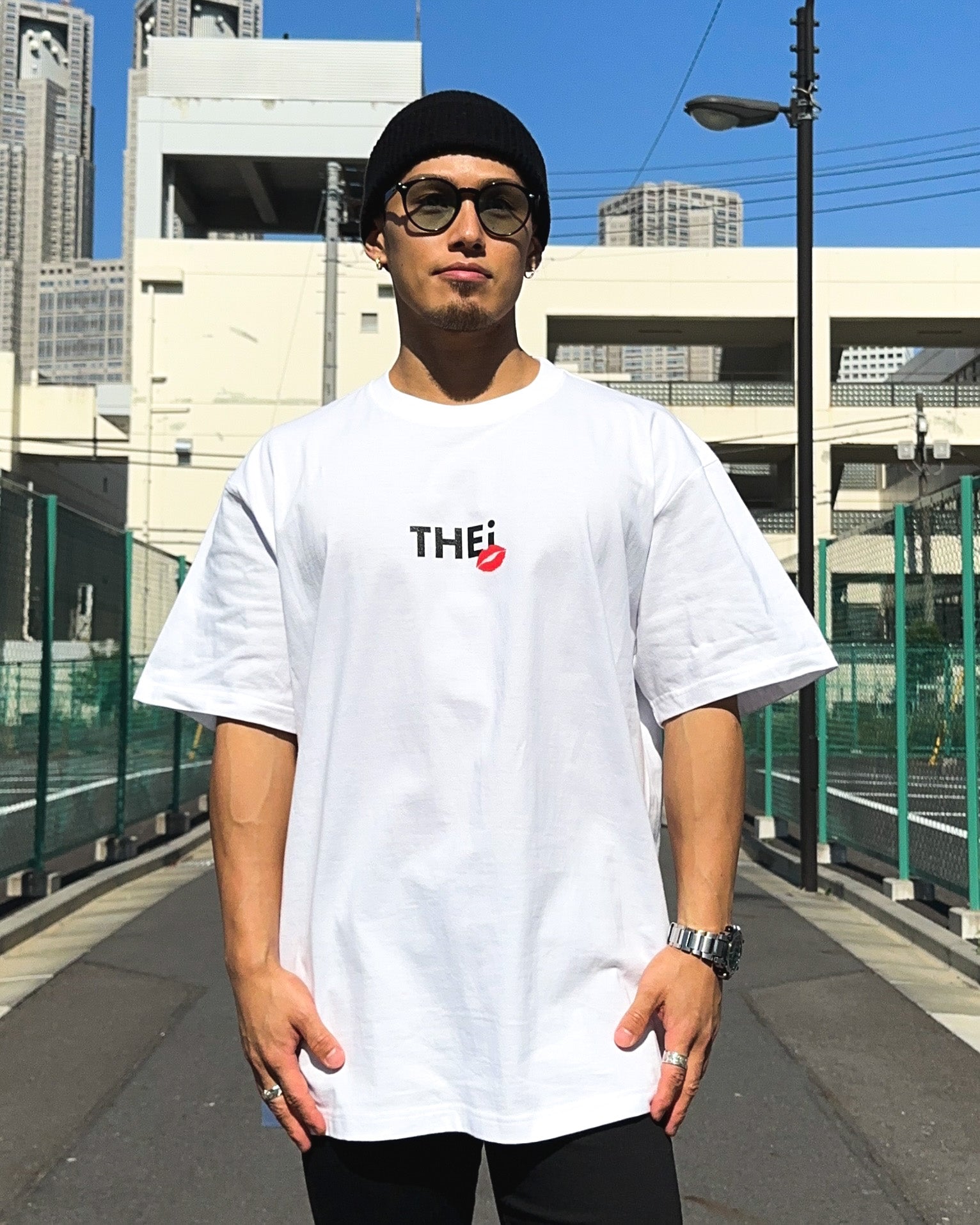 Kiss Tee - White