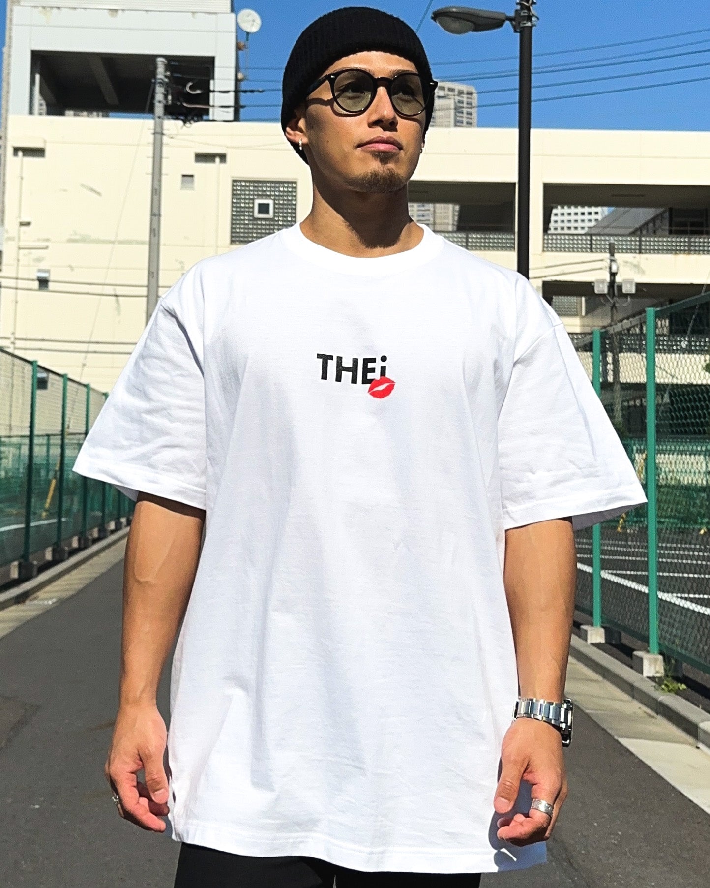 Kiss Tee - White