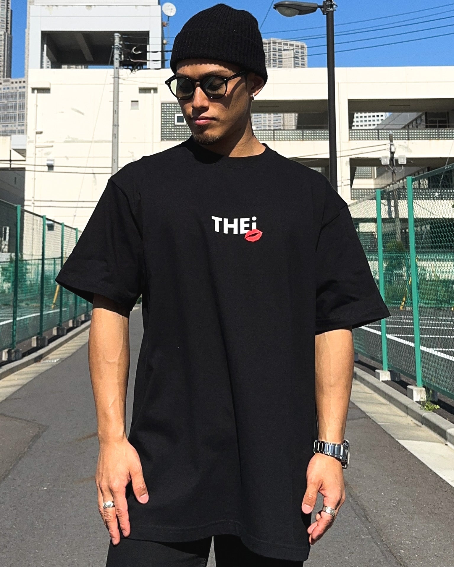 Kiss Tee - Black