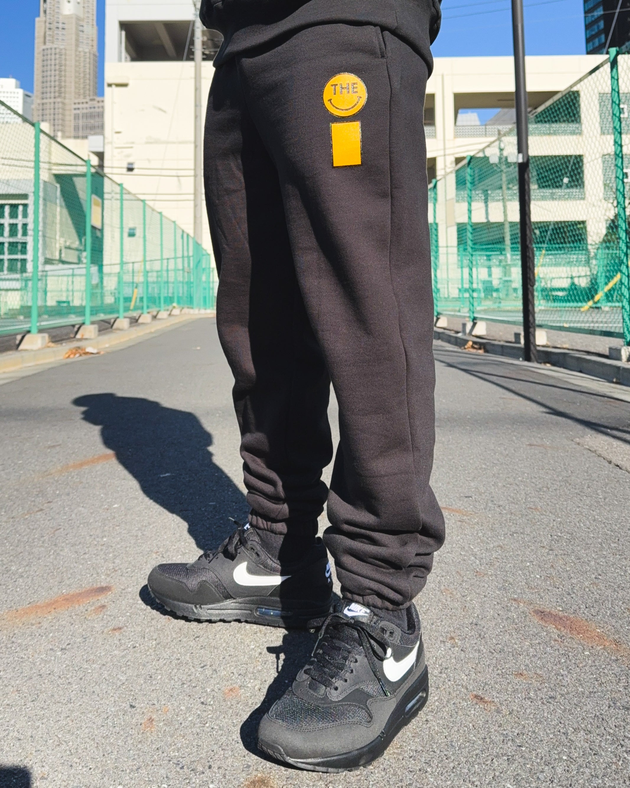 Smiley HW Sweat Pants - Black