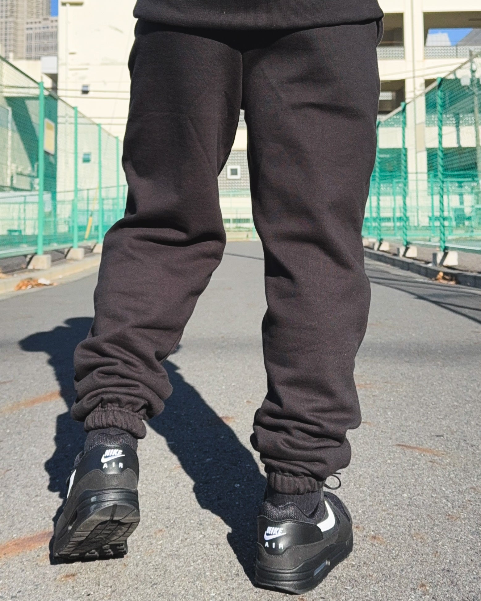 Smiley HW Sweat Pants - Black