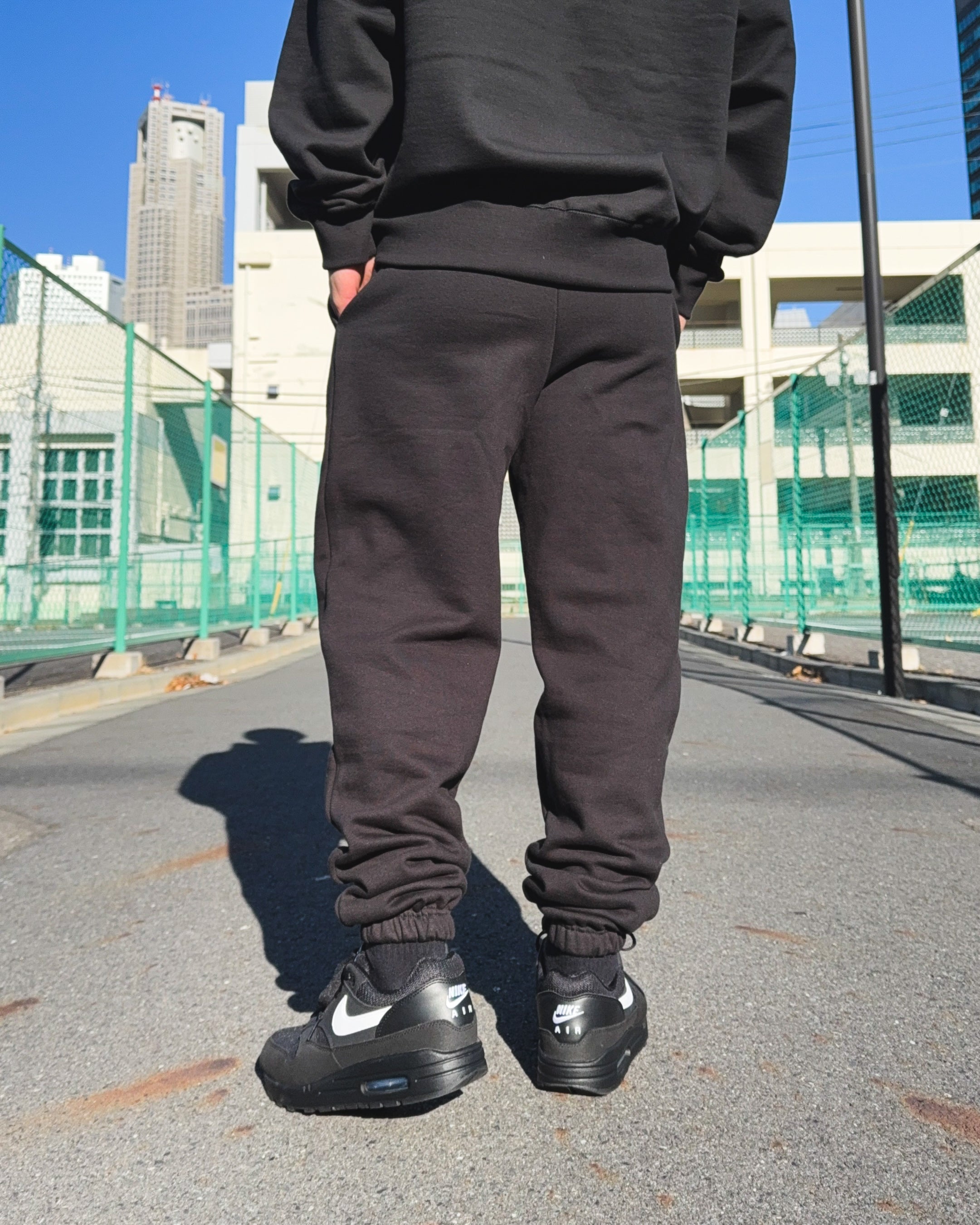Smiley HW Sweat Pants - Black