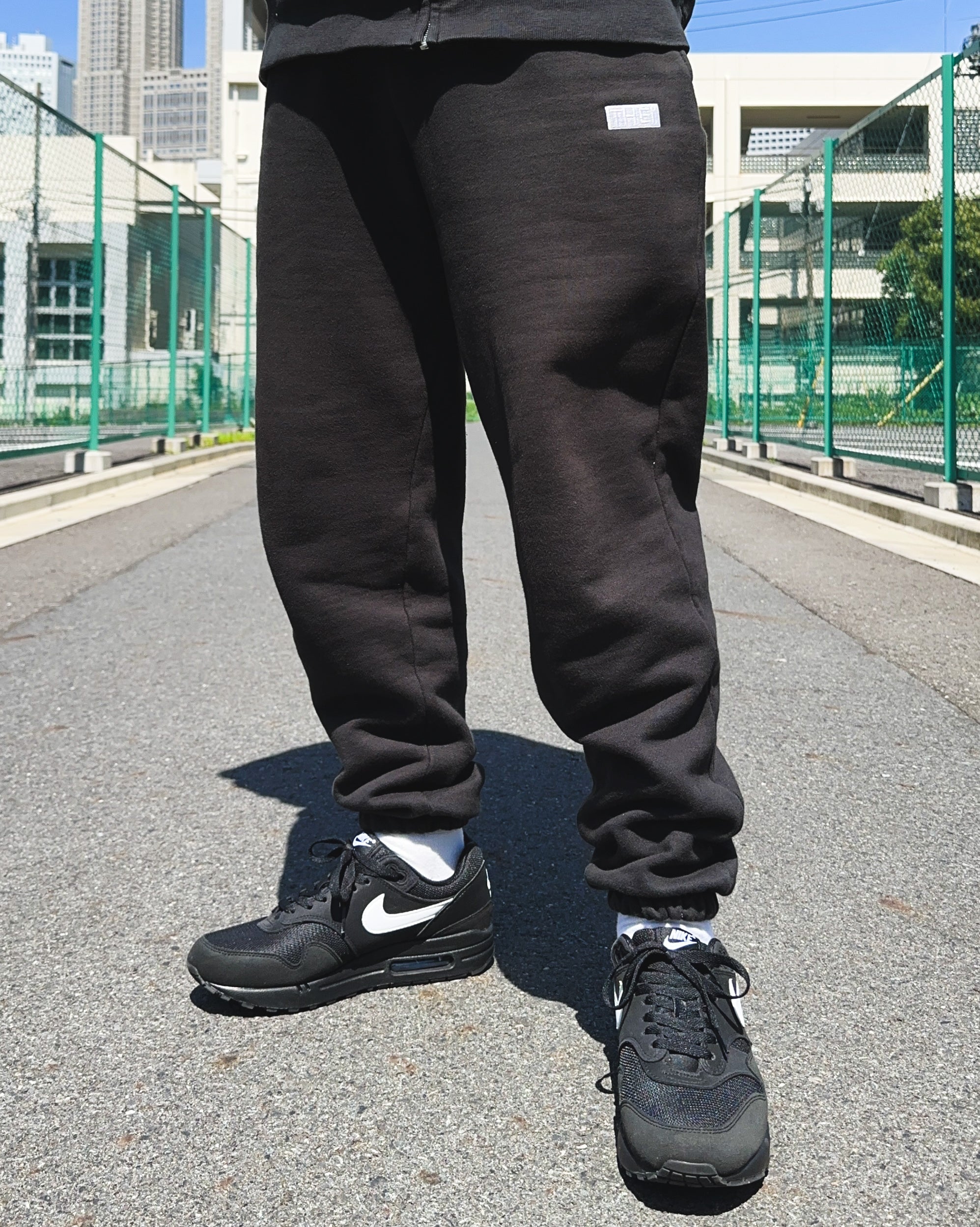 Box-Type2 One Point HW Sweat Pants - Black