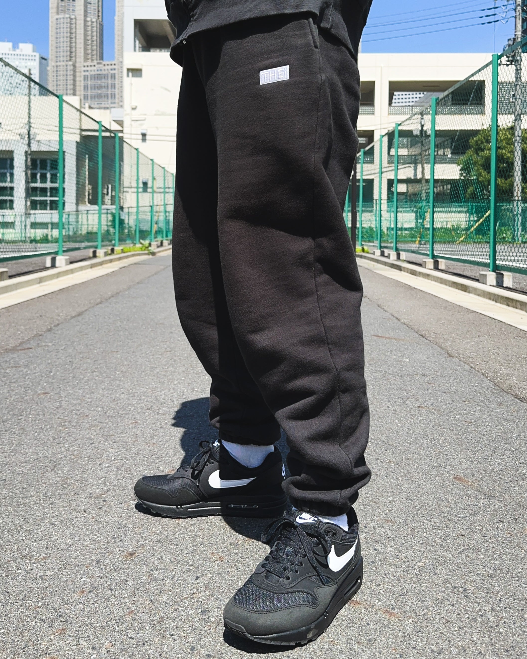 Box-Type2 One Point HW Sweat Pants - Black
