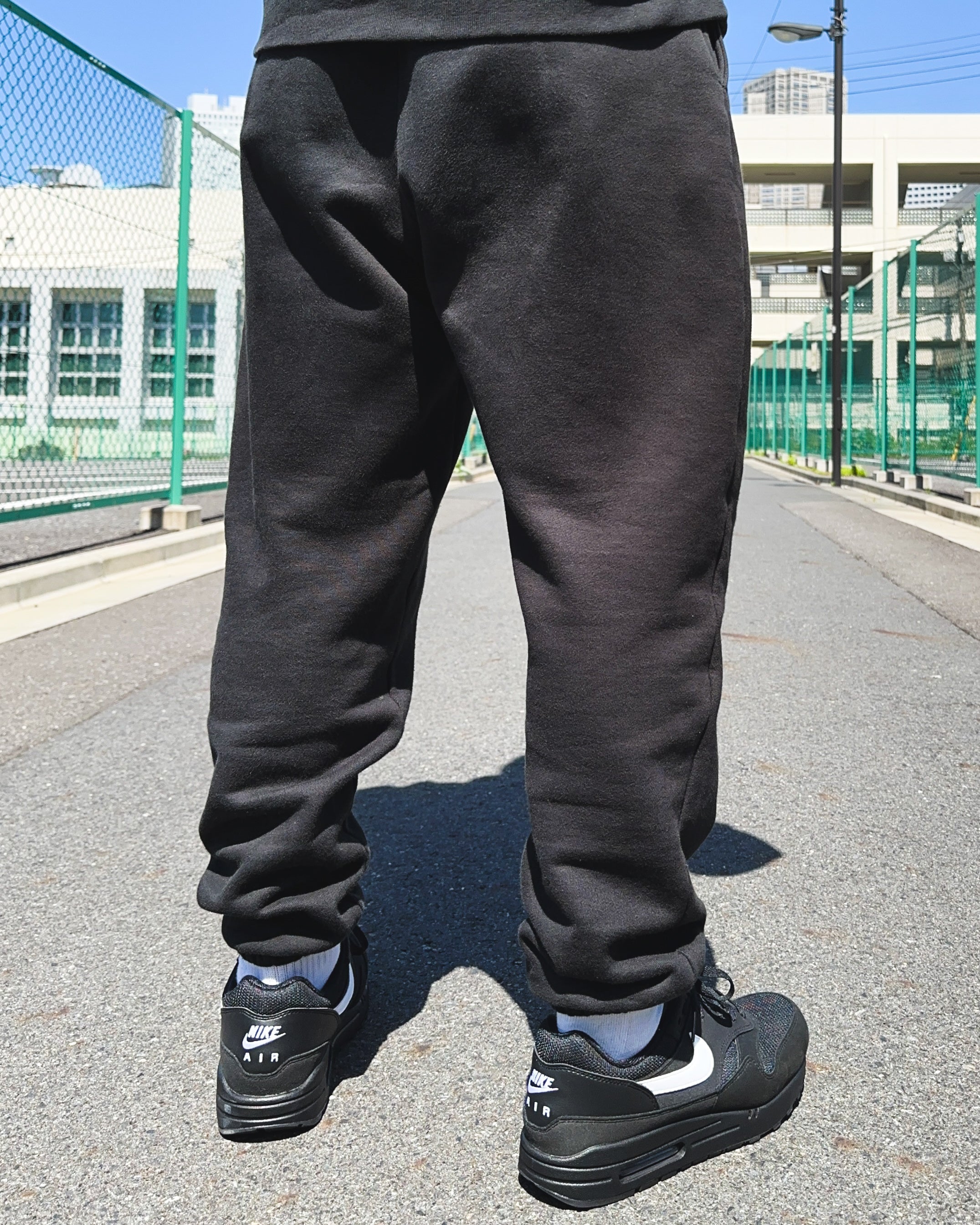 Box-Type2 One Point HW Sweat Pants - Black