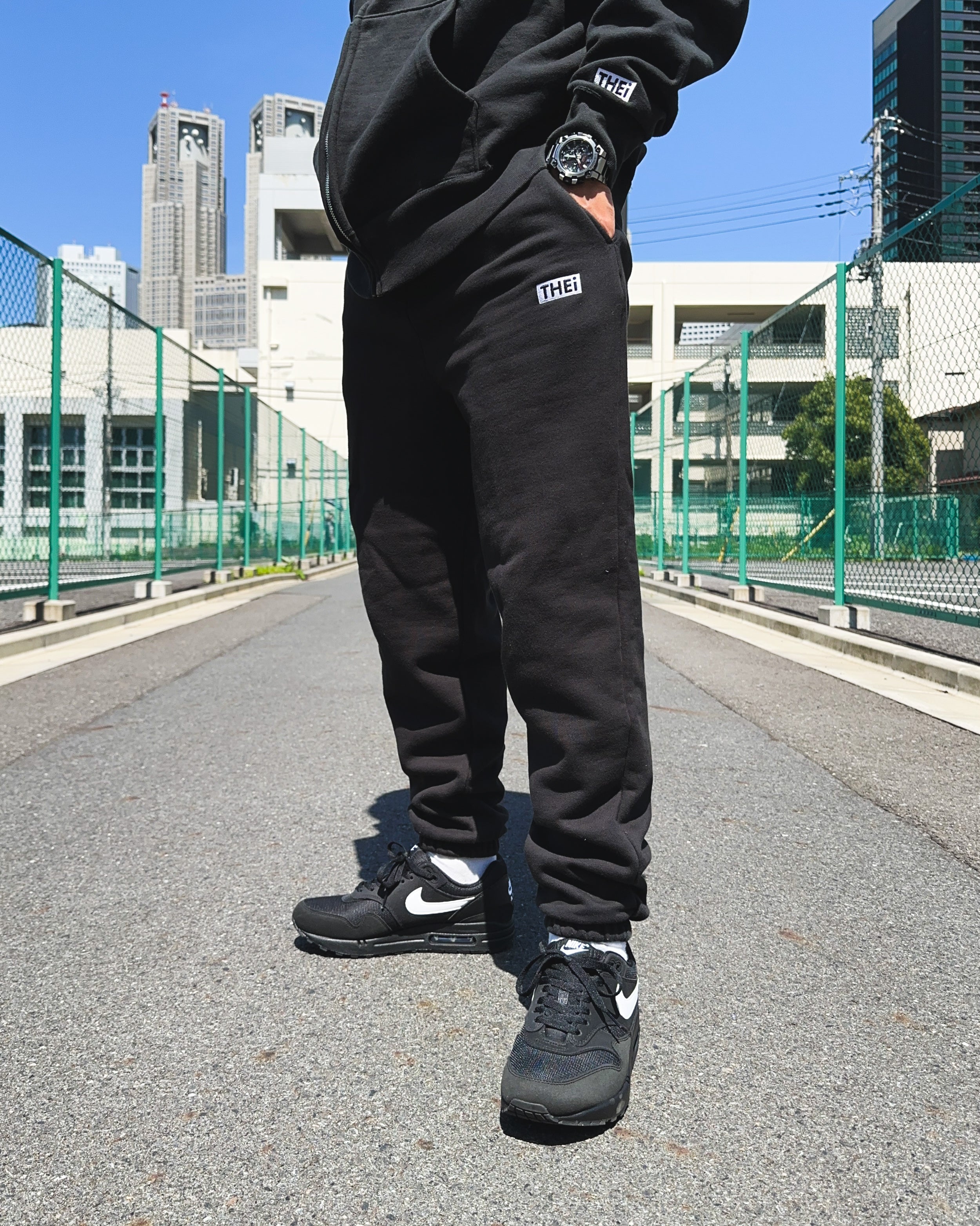 Box One Point HW Sweat Pants - Black