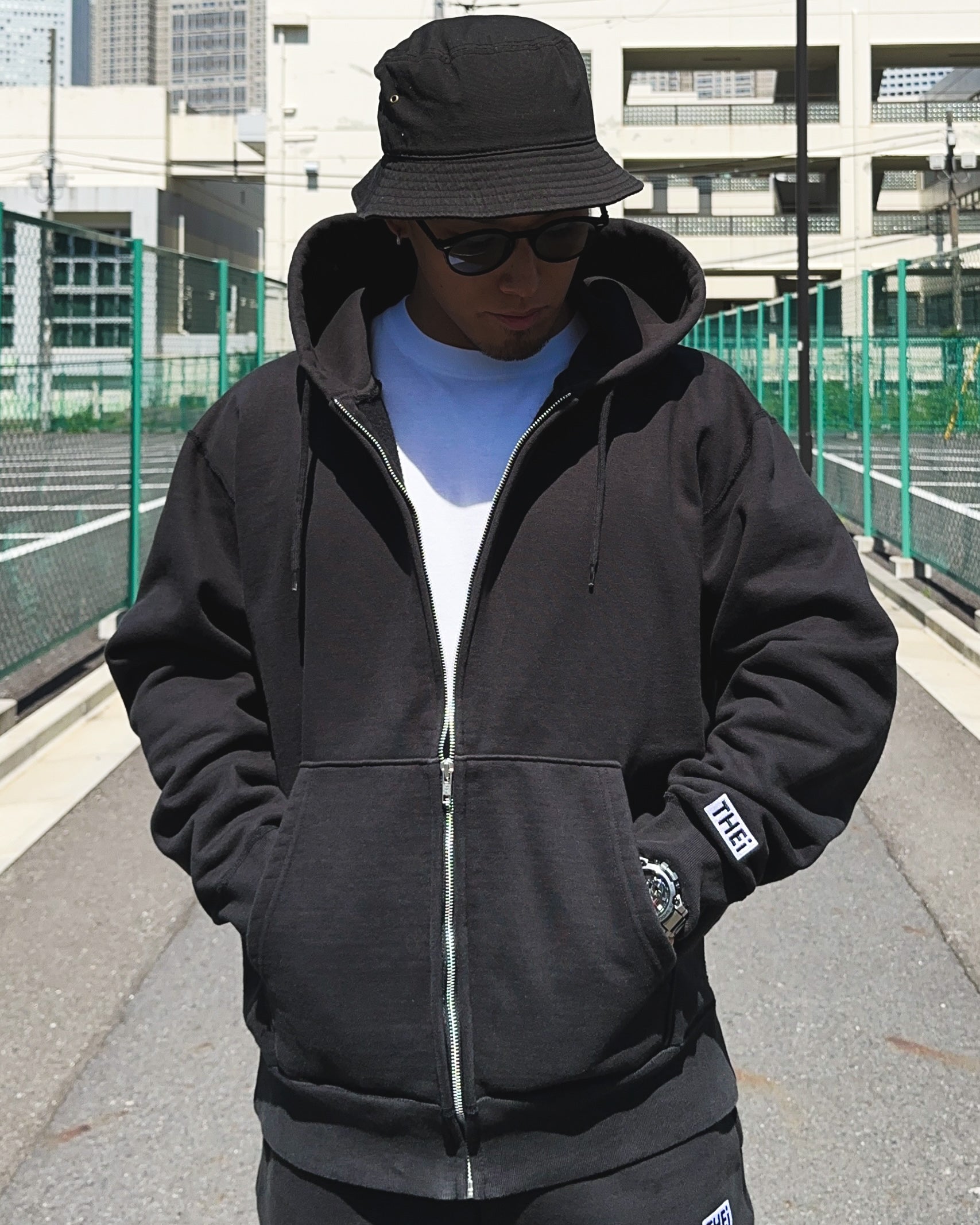 Box One Point HW Sweat Zip Hoodie - Black