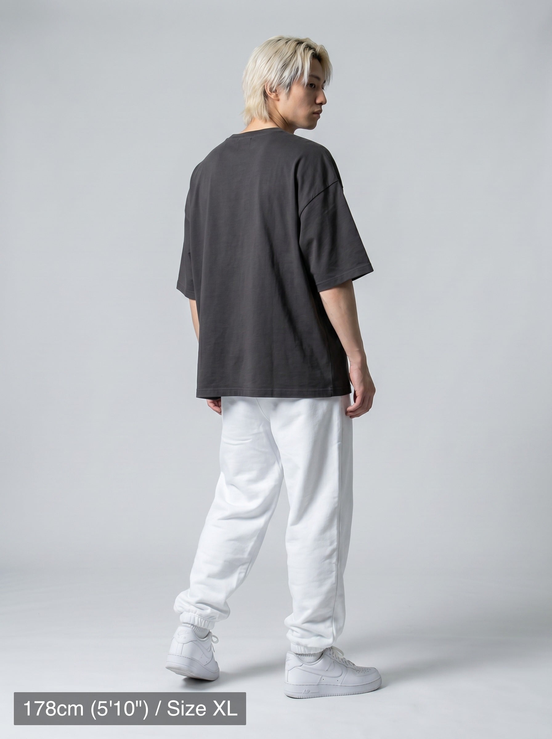 model_PS-A-1_back-angle-pose-var4