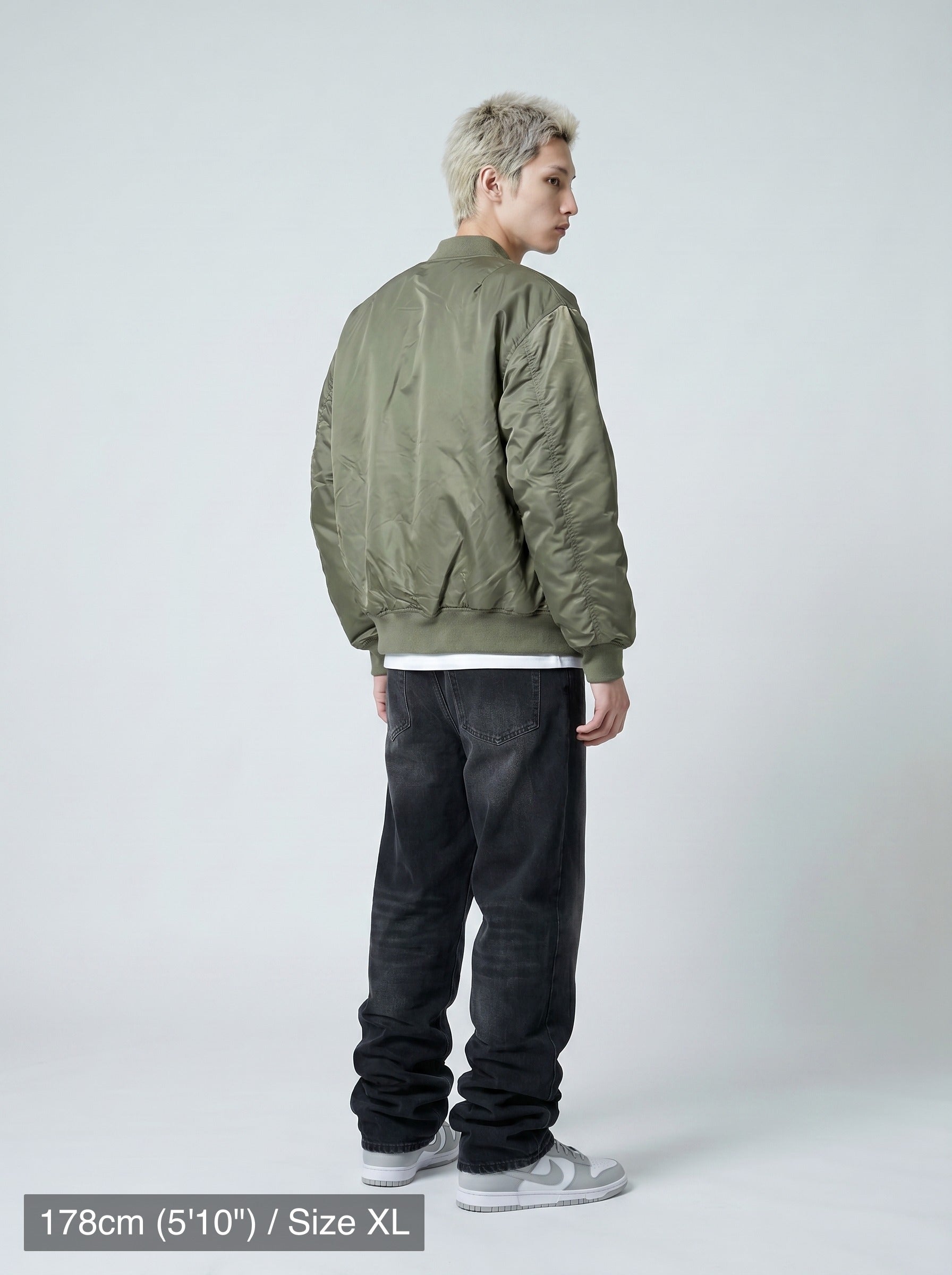 model_PS-A-3_back-angle-pose-var2