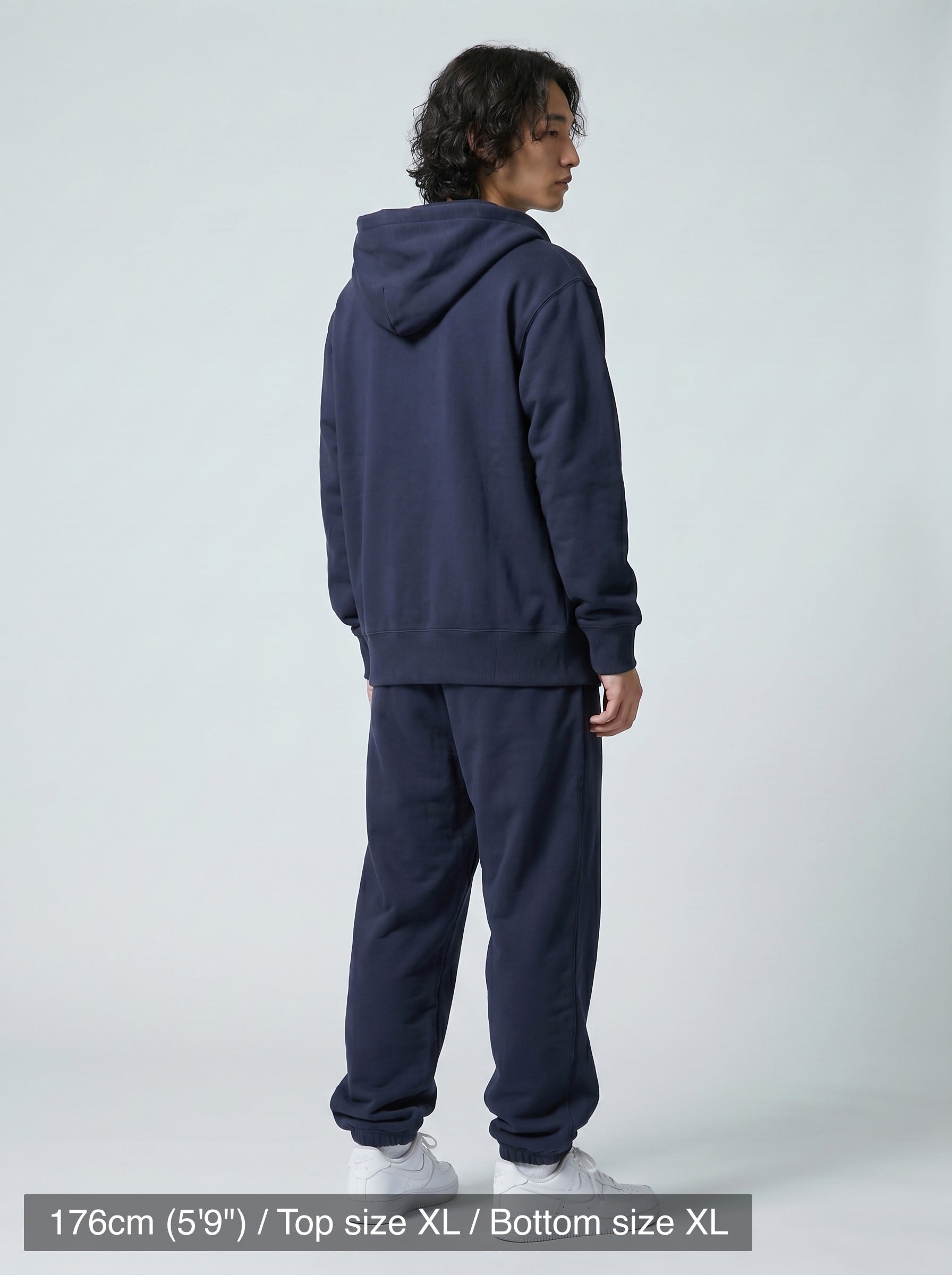 model_PS-A-4_back-angle-pose-var1