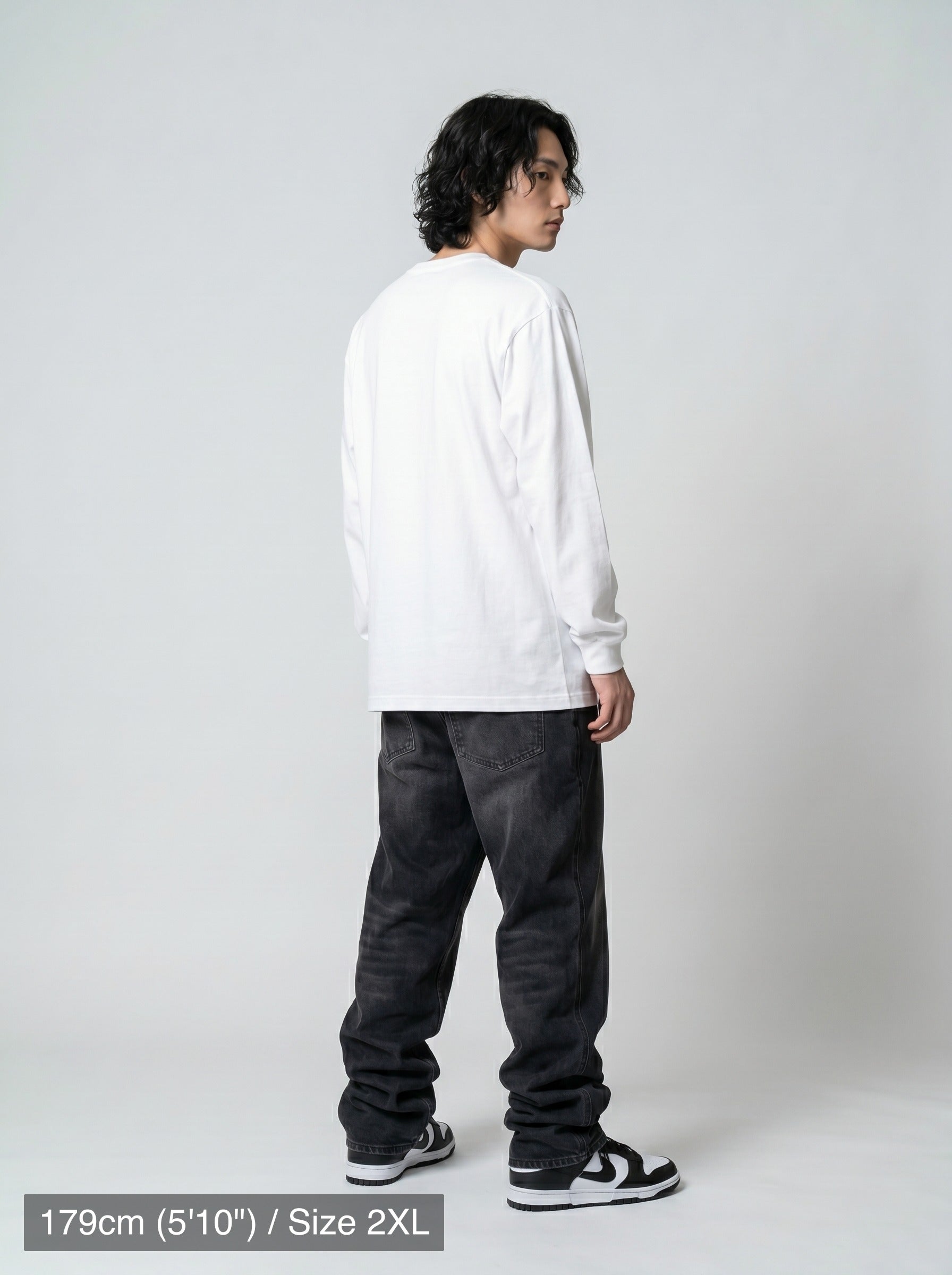model_PS-A-4_back-angle-pose-var3